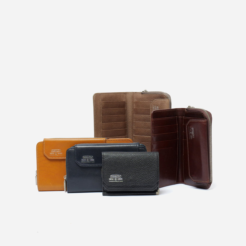 SHRINK LEATHER MOBILE WALLET